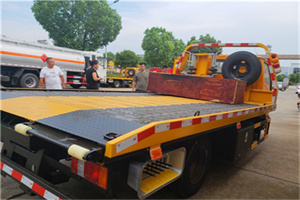 花都区附近拖车电话号码服务