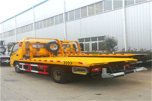 花都区附近拖车救援搭电